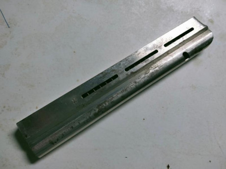 Hola a todos
Pongo a la venta varios modelos de cargadores de pistolas Star , empiezo por unos de Star 70