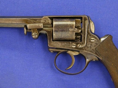 Voy a colocar unas fotos de un arma larga alemana de llave de mecha del siglo XVI. 140