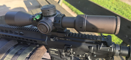 Buenos días.

Se vende rifle Haenel CR 65 calibre 6.5 Creedmoor. Solo Rifle.

AR10 fabricado en Alemania 00