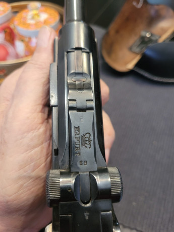 Un amigo vende una  Pistola Luger P-08 cal 9pb 

Estado de conservación aceptable para tiro deportivo. 11