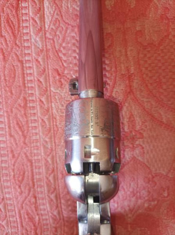 Buenas a todos.
Vendo revolver Pietta Colt 1860 Army Old Sliver.
El revolver lo compré nuevo hace dos 10