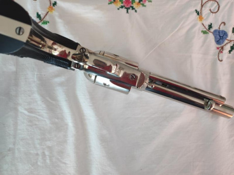 *VENDIDO* COLT SINGLE ACTION ARMY CON CAÑÓN 5"1/2.
ACABADO NICKEL.
ESTADO DE CONSERVACIÓN IMPECABLE 10