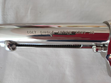 *VENDIDO* COLT SINGLE ACTION ARMY CON CAÑÓN 5"1/2.
ACABADO NICKEL.
ESTADO DE CONSERVACIÓN IMPECABLE 21