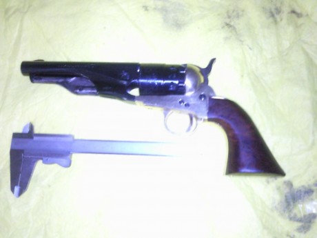 Segun e-mail recien recibido , el Juves a las 13 horas recibe mi IA mi primer "niño", un colt 90