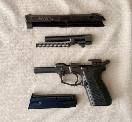 Vendo llama M-82 muy cuidada.
400 euros, portes a cargo del comprador 00