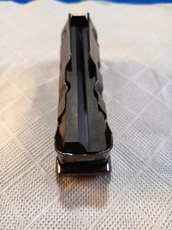 Pongo a la Venta este Cargador de Rifle totalmente nuevo sin estrenar. 

-Marca:  SAVAGE 
-Modelos: 110FC, 10