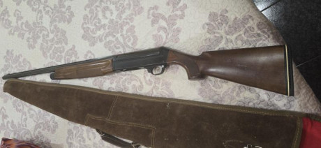 Vendo escopeta benelli121 en perfecto estado con  Cañon de 71 y 3 estrellas fijas.
 La escopeta se encuentra 92