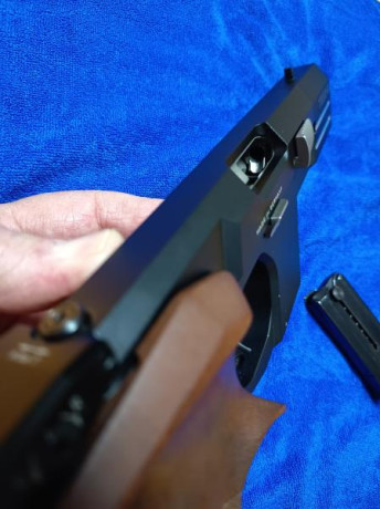 Vendo ésta magnifica Pistola Alemana Tesro en Cal. 22Lr. 
En estado impecable, como nueva y bien mantenida.

-Marca: 10