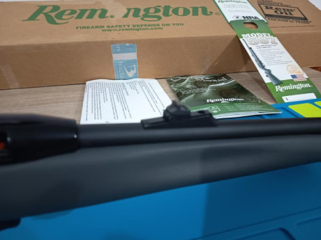 Se Vende esta carabina Semi-automática del Cal 22Lr.
La culata o armazón que soporta el arma es de material 10