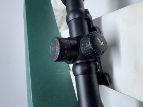 Un compañero vende un Swarovski Z8i 2-16x50 P. Se uso 4 temporadas para los corzos y nada mas, esta muerto 01