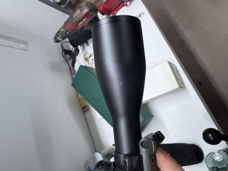 Un compañero vende un Swarovski Z8i 2-16x50 P. Se uso 4 temporadas para los corzos y nada mas, esta muerto 00