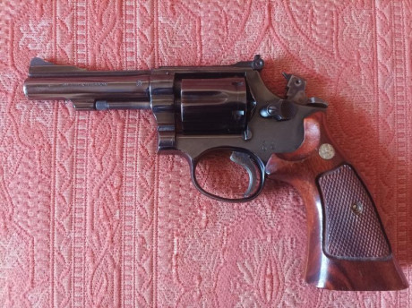 Buenas a todos.
Vendo revolver Smith & Wesson Mod. 15. en calibre.38
Es la versión de 4 pulgadas del 01