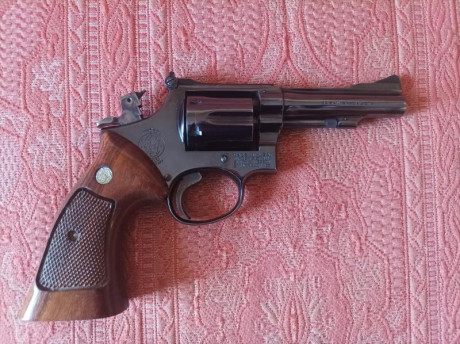Buenas a todos.
Vendo revolver Smith & Wesson Mod. 15. en calibre.38
Es la versión de 4 pulgadas del 00