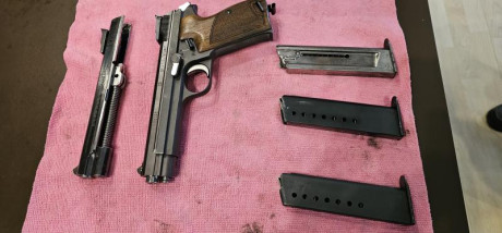 Vendo SIG P210 de 5 pulgadas, 9mm y 22mm. 2500€
Barcelona 677 70 30 19 Roberto 00