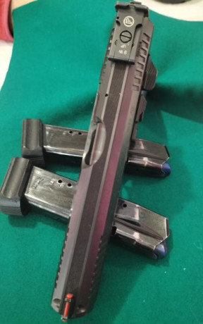 Vendo pistola CZ Shadow 2.
Estado impecable. Utilizada solo en precisión. 1200/1300 disparos aprox. 
Conjunto 01