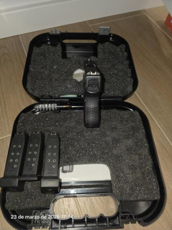 RESERVADA 
Buenas
Se vende Glock 26 3ª Gen,
9mm pb
2 cargadores de 12 y 1 cargador de 10
Guiada en A
Muelle 01