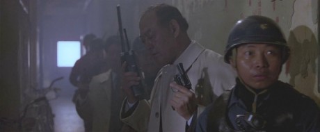 Compañeros,

En vista de las ganas de algunos (Elcafe, Wilcow, Vrakk, etc) por adivinar armas de películas 70