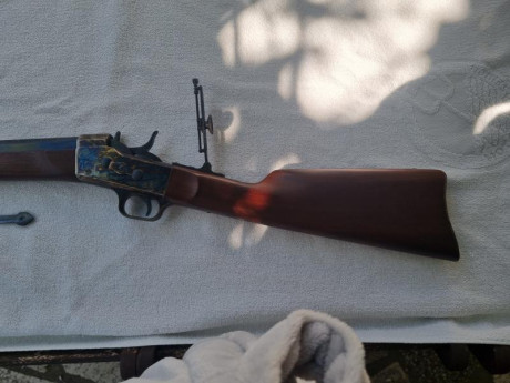 Hola se vende rifle ROLLING BLOCK DE PEDERSOLI calibre 45-70 con certificado de réplica antigua, está 00