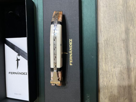 Vendo navaja de uno de los mejores artesanos de Albacete.

Marfil de mamut ,hueso jirafa y ébano en las 00