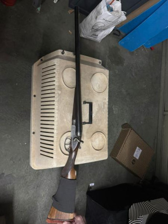 Escopeta del año 1941, calibre 12/70, en buen estado, ajusta perfecta, sin picado en los cañones, 66cm 10