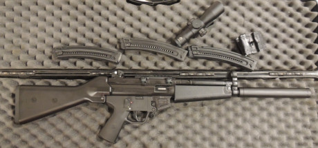Carabina SGS MP5 22LR 

No ha hecho el rodaje,  tres cargadores, también culata retractil y guardamanos 01