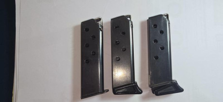 Vendo 3 cargadores 
No se para que arma   10€ cada uno + porte( es posible pp)
Compro cargador luger.campogiro.ppk 01