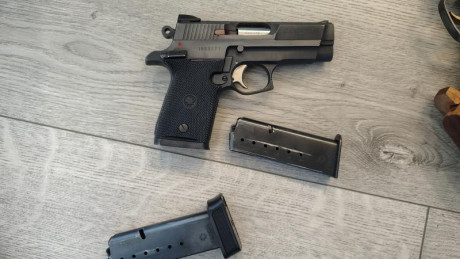 Me quito la F, vendo
una cz 75 customizada por Armería Martinez para ipsc, o standar, 2 cañones, cambiadas 71