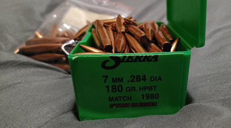 Vendo 124 puntas Sierra Match King de 7mm .284DIA 180gr HPBT 
100 nuevas en caja abierta y 24 que han 00