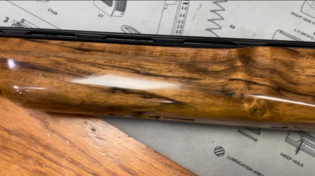 Escopeta con dos años, culata y guardamanos originales sin modificar. Posibilidad de una culata personalizada. 01