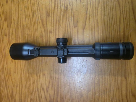Se vende visor zeiss v8 2.8x20x56 de tubo y carril, con monturas blaser originales y torreta asv. 
Entrego 00