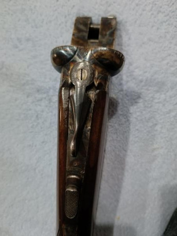 Vendo escopeta paralela corta marca Jabe del 12.

Largo total: 86 cm. sin la cantonera.
Cañones: 49'5 50