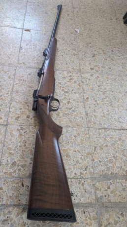 Un amigo me pide que le anuncie la venta de este rifle calibre 375 H&H precio 800€ más gastos de envío 02
