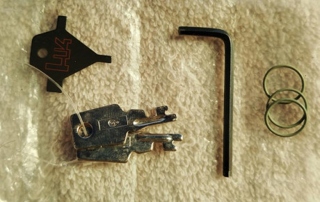    Buenas tardes.

Por necesidad de cupo pongo a la venta mi impecable y super precisa HK USP Élite de 70