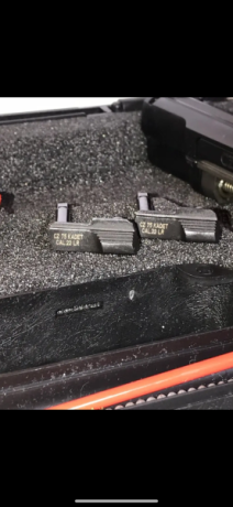 Buenas, estoy buscando un retén de corredera para una CZ 75 Kadet. En inglés lo llaman Slide Stop. Si 30