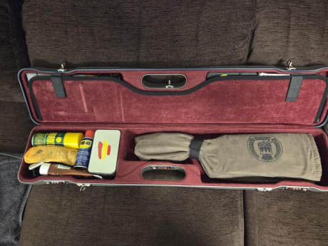 Kemen T4 fabricada y estrenada en 2021, con documentación. 4 cajones disparados. 5 chokes Briley con rosca 12