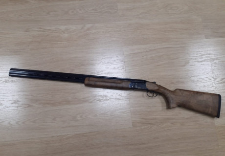 Kemen T4 fabricada y estrenada en 2021, con documentación. 4 cajones disparados. 5 chokes Briley con rosca 40