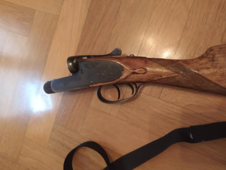 Buenas tardes ,se vende escopeta yuxtapuesta Víctor Sarrasqueta, está bien cuidada pero es vieja claro 01