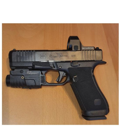 Hombre, no vamos a ser menos, los Glockeros somos una raza, asi que empezaré yo mostrandola, con sus recients 40