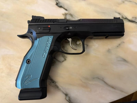 Se vende Cz Shadow en excelente estado, pocos disparos y usada para precisión, algun extra. 1500€ 00