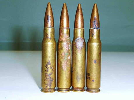 Hola companeros.

Tengo un par de cajas de 9mm, estan en su armero, en su caja de carton, con bolitas 170