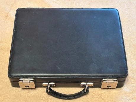 Hola
Pongo a la venta mi maletín para una pistola Unique Des-69U en un estado sobresaliente.
Precio: 110 02