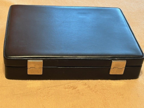 Hola
Pongo a la venta mi maletín para una pistola Unique Des-69U en un estado sobresaliente.
Precio: 110 00