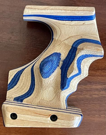 Vendo empuñadura ORIGINAL GSP Expert talla M, NUEVA a estrenar. 150€. Se encuentra en Madrid. 02