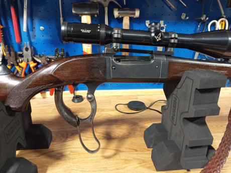 Hola por exceso de armas en mi armero, vendo mi Savage 99 en calibre Savage 250/3000.

El arma funciona 11
