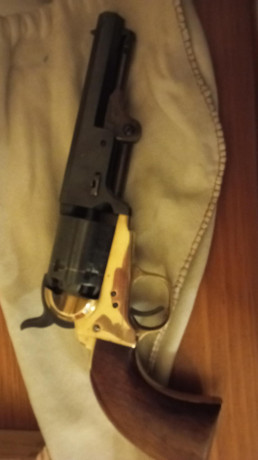 Saludos, a ver si alguien me puede ayudar en la carga de pólvora para un revólver San Marco, modelo Colt 00