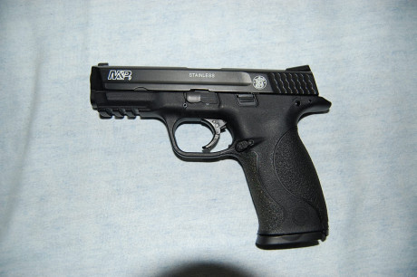 Estuche original, varios cargadores.
Perfectas condiciones 
Precio: 450,00 € + Envio.
Contacto mejor watsapp 02