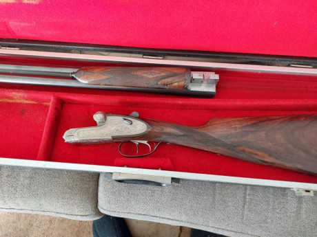 hola buenos dias, vendo una grulla 218 del 12. paralela, con dos gatillos, salida de gases desmontaje 01