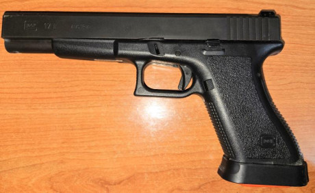 Hola:

Vendo mi Glock 17L Gen2. Esta en buen estado, la tengo desde hace bastantes años, y prácticamente 01