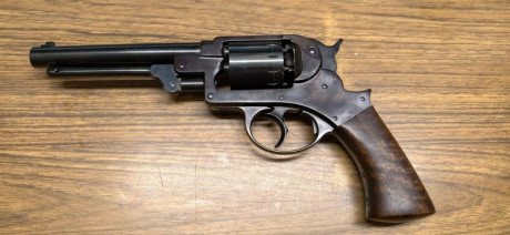 Pongo a la venta dos revolveres de un amigo de la marca Pietta  tipo Starr 1858 army de doble acción. 31