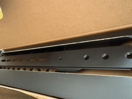 Se ofrece rail Arca-swiss para Skout modelo EVO.
A estrenar.
200€ puesto en destino. 00